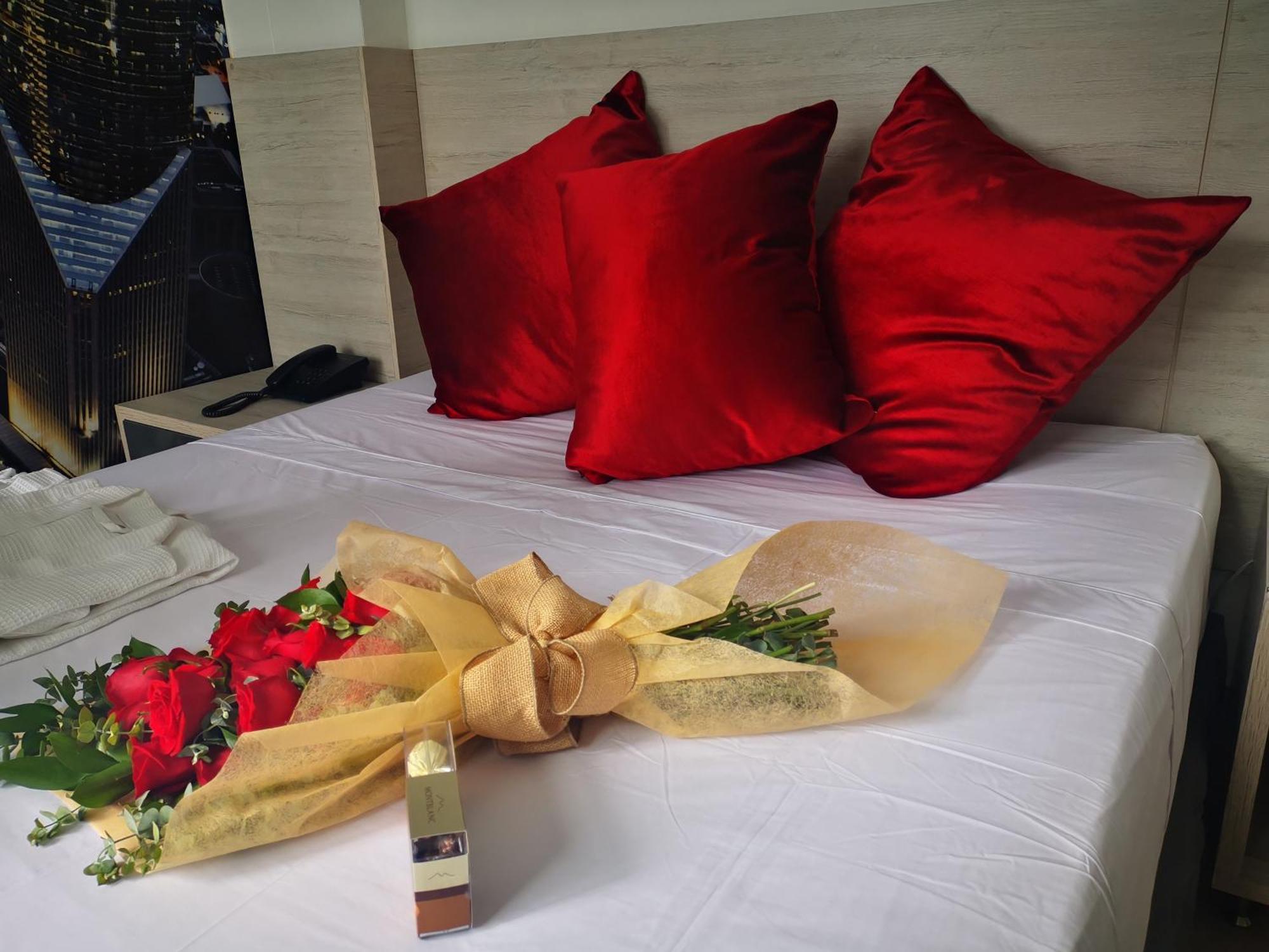 Hotel Lleras Express Medellín Esterno foto